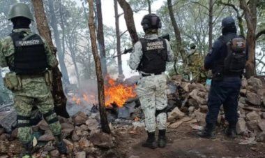 Destruyen campamento del CJNG en Michoacán