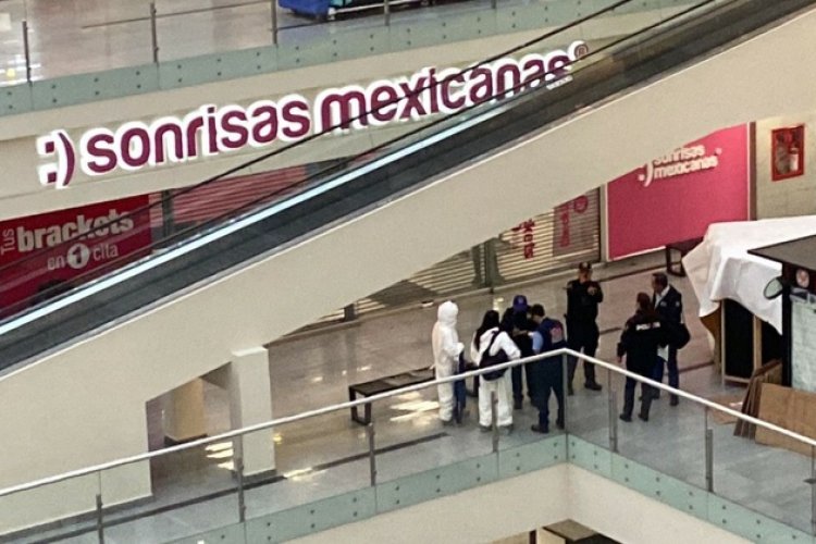 Investigan muerte de hombre que cayó en Plaza Town Center en la CDMX