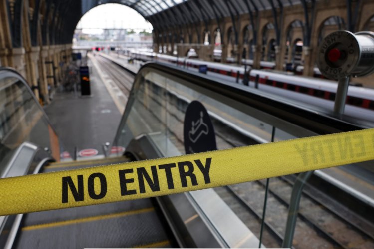 Unos 20 mil trabajadores ferroviarios del Reino Unido irán de nuevo a la huelga