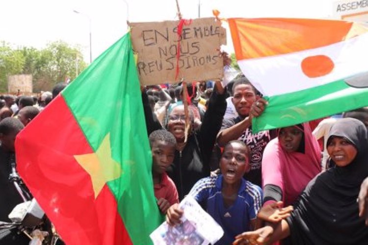 Burkina Faso alerta que caos en Níger podría causar el aumento de actividad terrorista