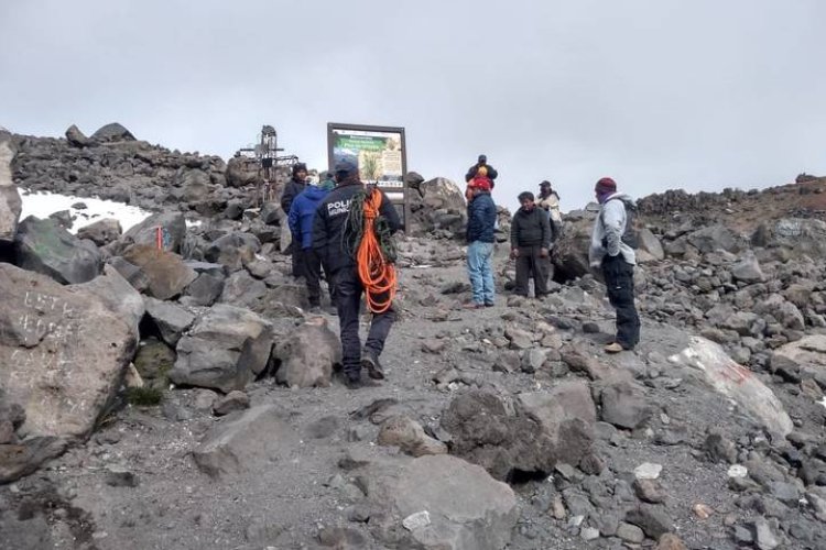 Mueren cuatro alpinistas al caer del Pico de Orizaba en Puebla