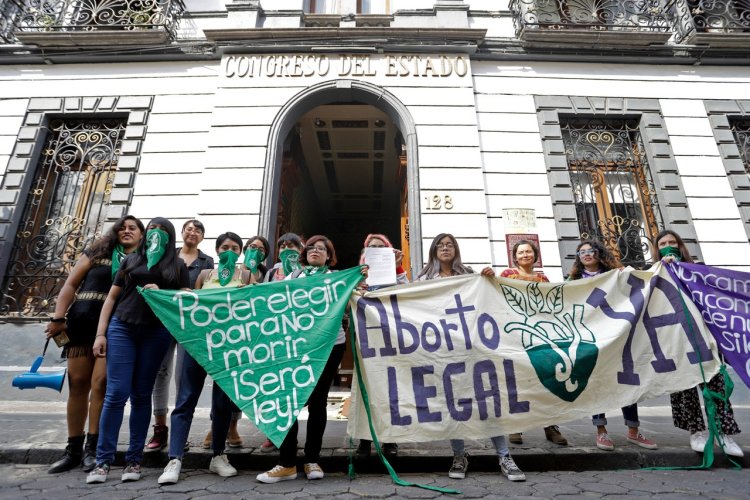 Morenistas carecen de voluntad para despenalizar el aborto en Puebla: Activista