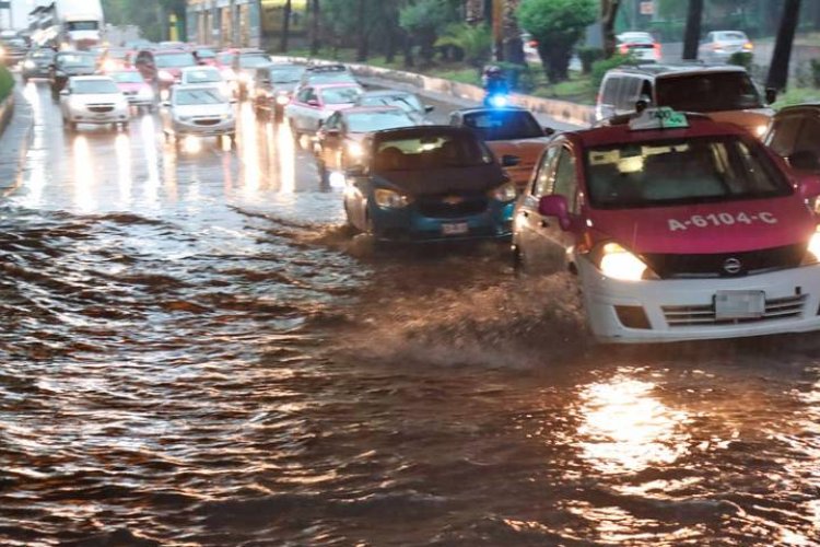 Fuertes lluvias provocan afectaciones en varios puntos de la CDMX