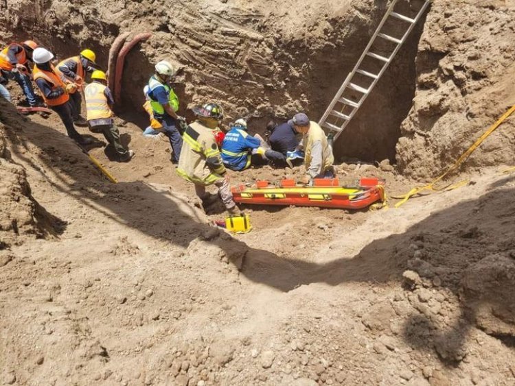 Tragedia: Tres muertos y dos heridos dejó un derrumbe en construcción a un costado de caseta de cobro de la Hortaliza