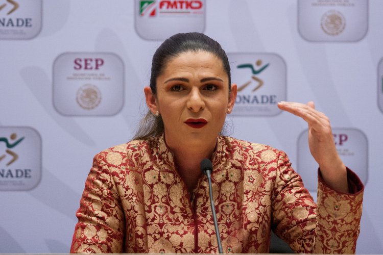 Ana Guevara impide acceso a coreógrafa de la selección de nado