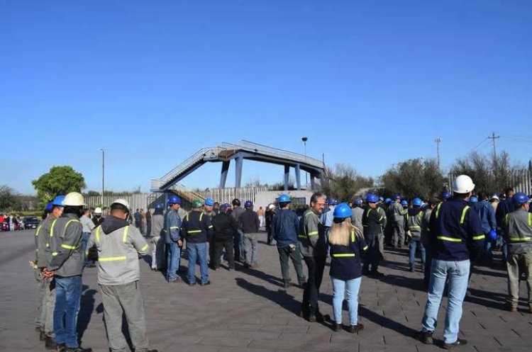 Obreros exigen atención a demandas