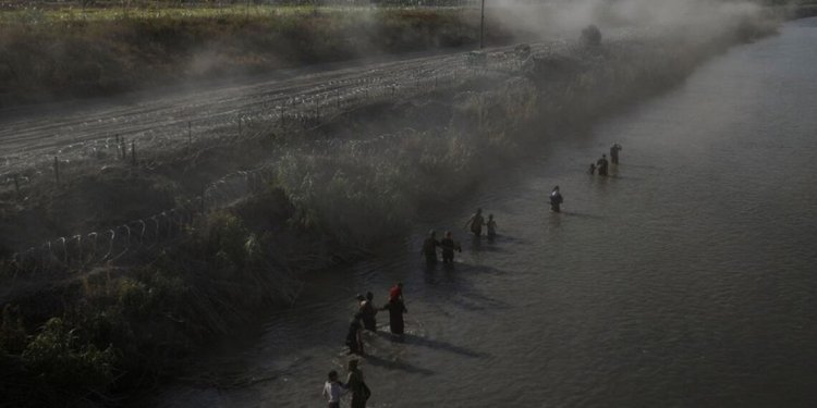 Políticas antimigrantes agudizan racismo y xenofobia: Oxfam