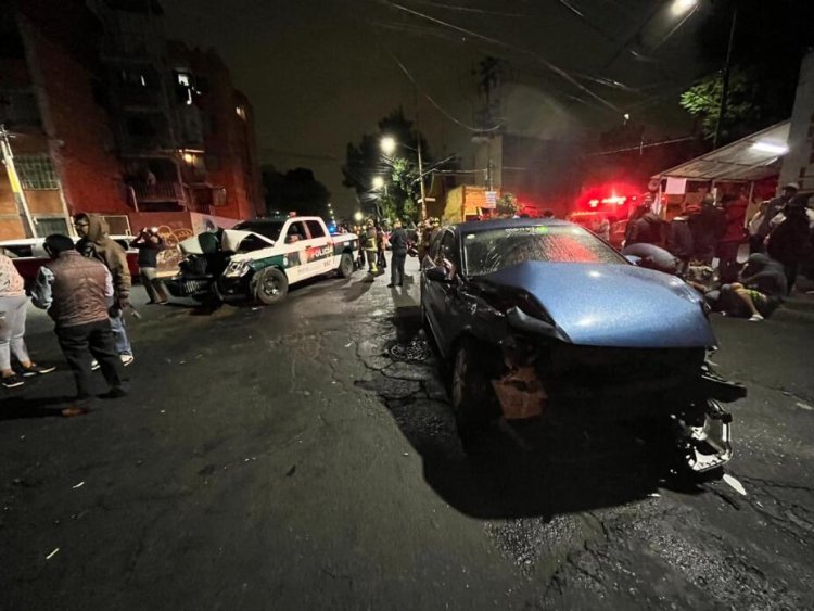 Patrulla de la SSC ocasiona accidente vehicular en la colonia Morelos, CDMX