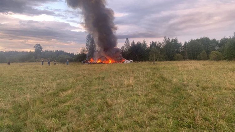 Avión donde presuntamente viajaba líder del grupo Wagner cae en la región rusa de Tver