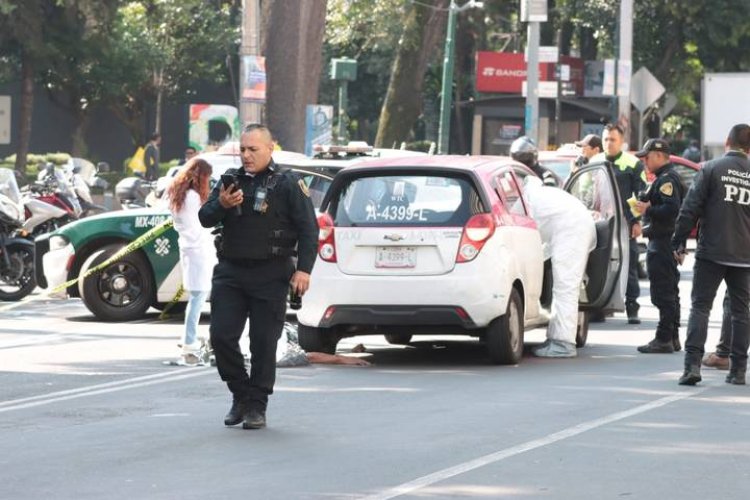 Taxista muere de un infarto en la colonia Nápoles de la CDMX