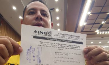 Denuncian ante el INE a López Obrador y Morena por entrega de bastón de mando