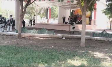 Lanzan explosivos en La Ruana, Michoacán