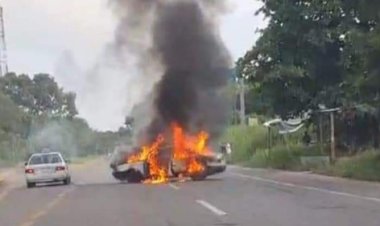 Detención de líder criminal provoca balaceras y vehículos en llamas en Tabasco
