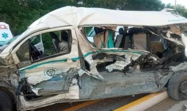 Varios muertos y heridos deja accidente vehicular en Quintana Roo