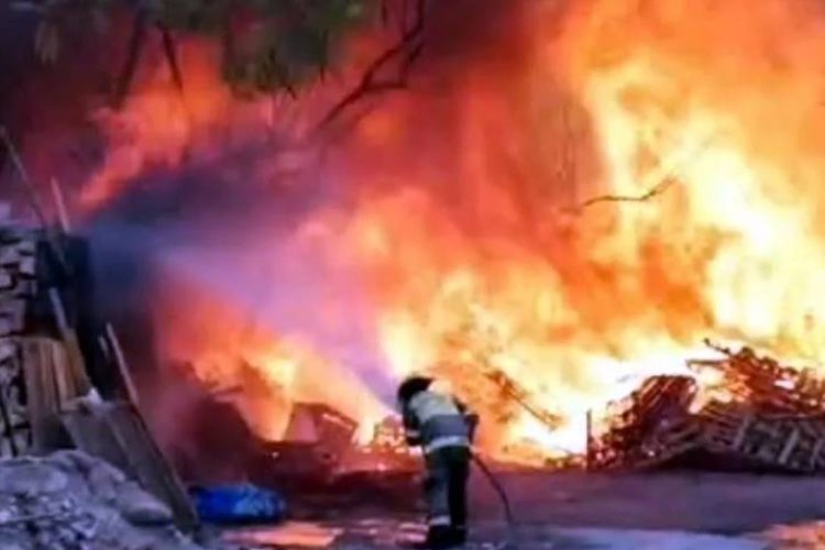 Incendio consume varias casas en Escobedo, Nuevo León