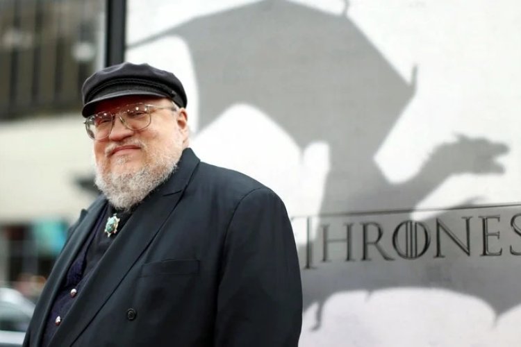 Escritor George R. R. Martin denuncia a IA para proteger su obra