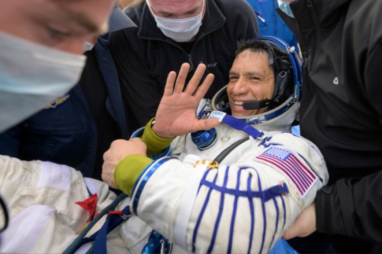 Frank Rubio regresa a la Tierra siendo el astronauta hispano en permanecer más tiempo en el espacio