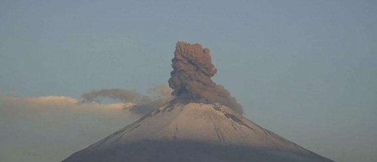 Popocatépetl registra 110 minutos de tremor y 2 explosiones