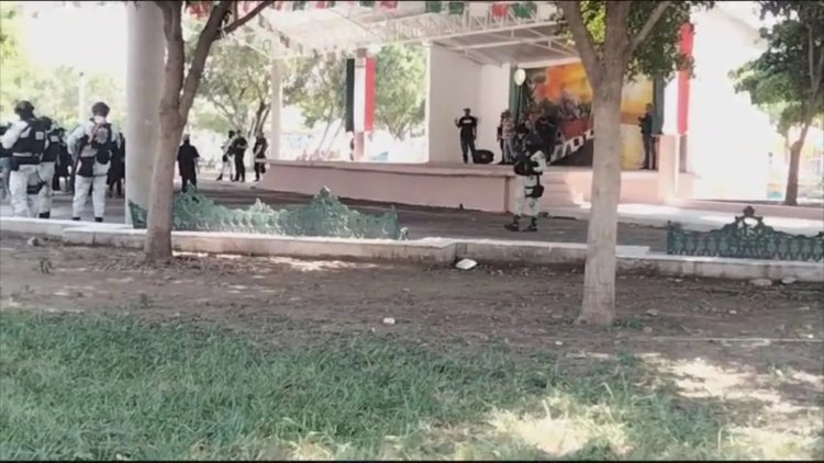 Lanzan explosivos en La Ruana, Michoacán