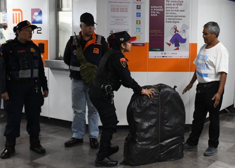 Con operativo, el Metro de la CDMX prohíbe el ingreso de pirotecnia