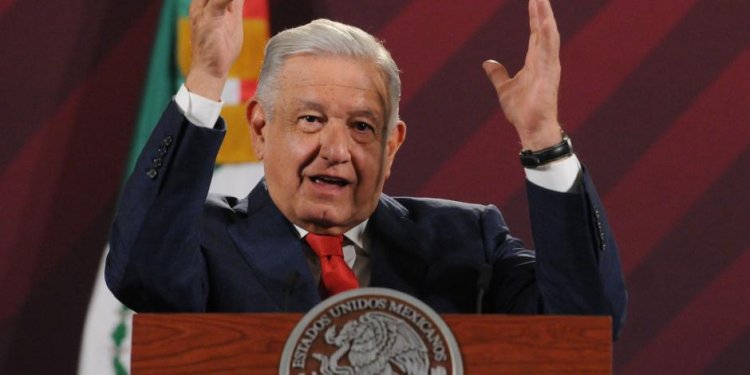 AMLO asegura que en Michoacán fue un error traer a guardias civiles