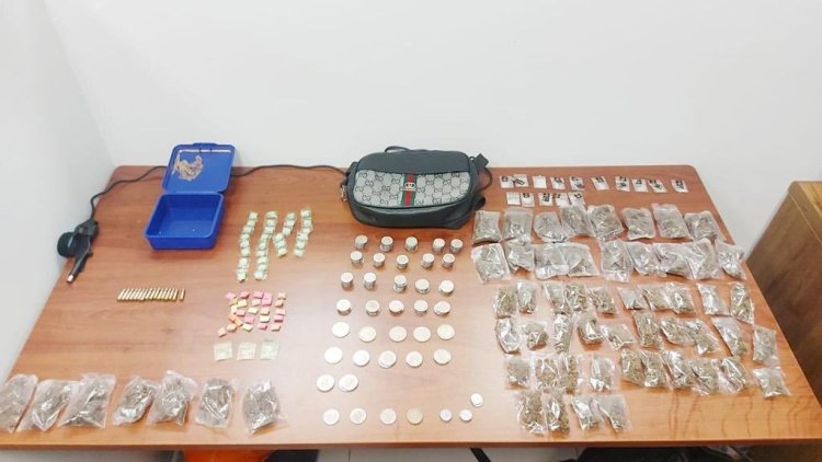 Detienen a cuatro personas por posesión de narcóticos en Ecatepec