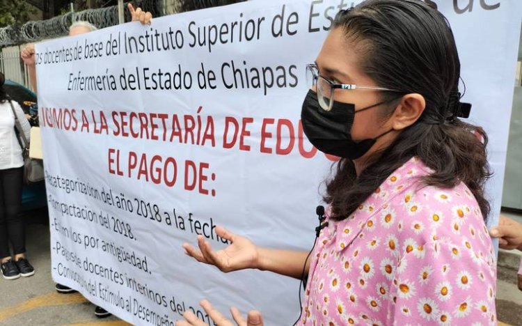 Continúan protestas de alumnos de ISEEECH en la capital de Chiapas