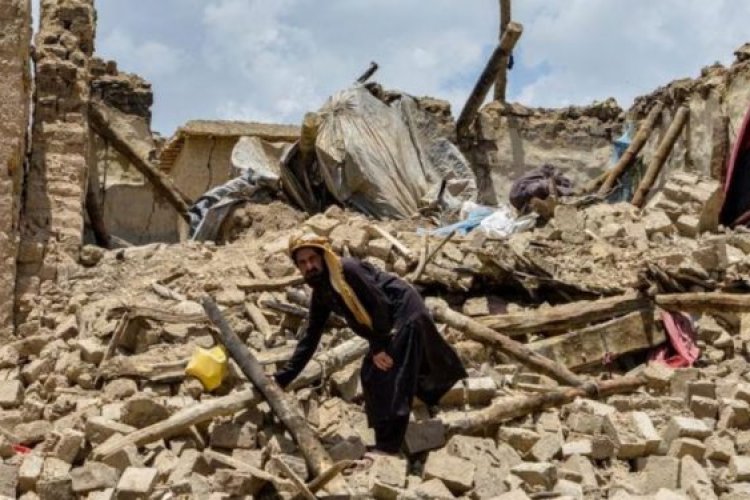 Devastadores terremotos dejan más de 2 mil muertos en Afganistán