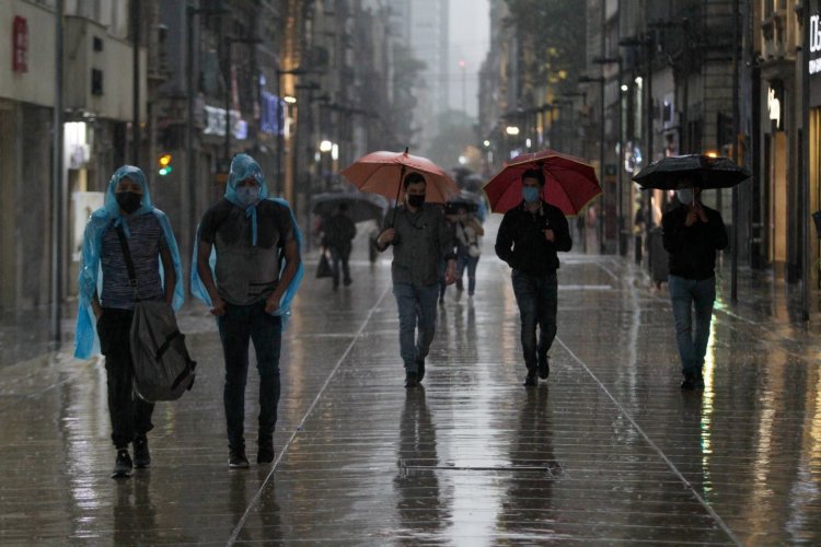 Frente frío dejará lluvias torrenciales en gran parte de la República Mexicana