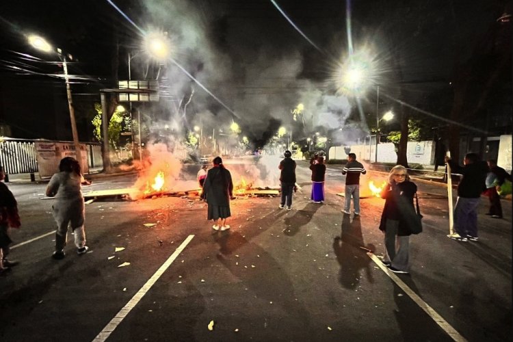 Granaderos del gobierno de la CDMX trataron de desalojar en plena noche a comunidad indígena