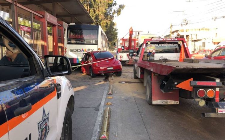 Conductor muere al chocar contra unidad del Mexibús en Tultitlán, Edomex