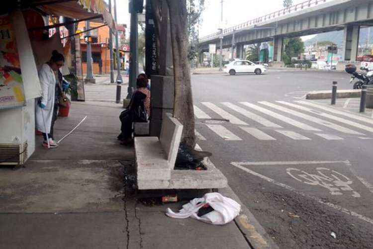 Conductor de microbús atropella a limpiaparabrisas y escapa en Iztapalapa, CDMX