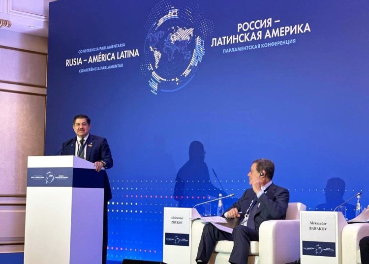 Rusia y el pueblo ruso están conteniendo los negativos efectos del mundo unipolar: Brasil Acosta
