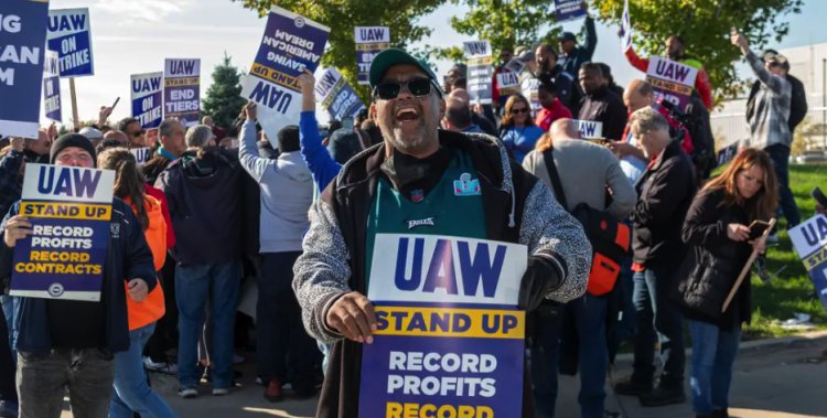 Anuncian extensión de huelga del sindicato UAW en EEUU