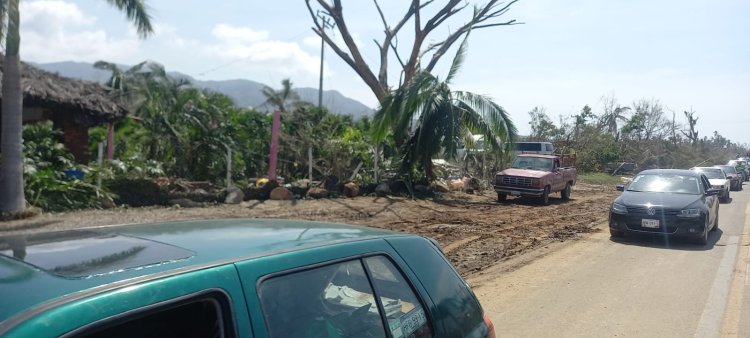 “Otis” destruyó totalmente la comunidad Valle del Río, en Coyuca de Benítez