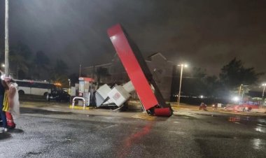 Fuertes ráfagas de viento provocan daños en Veracruz