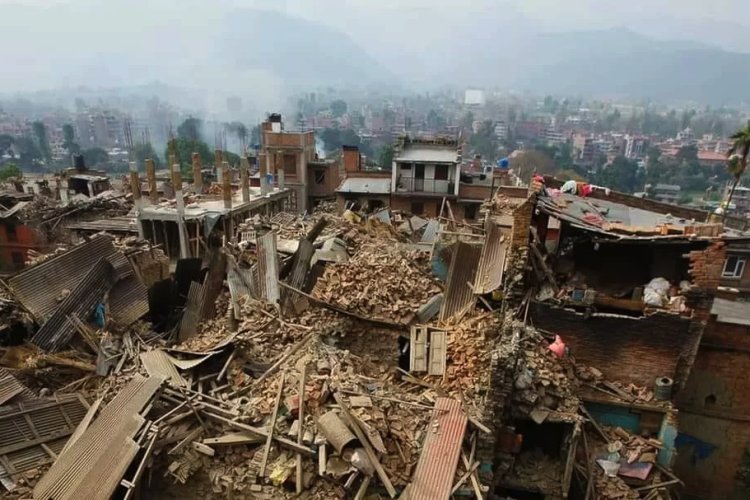 Aumenta a 157 cifra de muertos por terremoto en Nepal