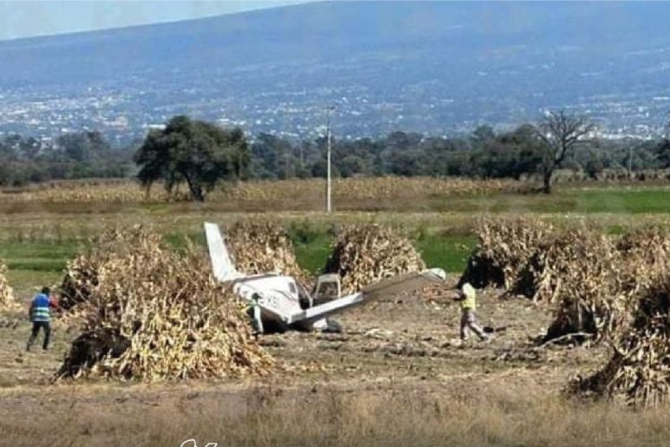 Reportan desplome de avioneta que salió del aeropuerto de Puebla