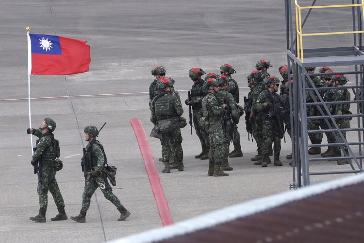 EEUU seguirá suministrando armas a Taiwán, China
