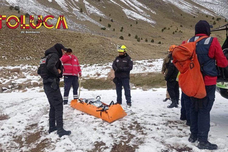 Rescatan a mujer accidentada en el Nevado de Toluca y la trasladan a un hospital
