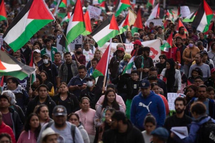 Mexicanos piden a AMLO romper relaciones con Israel por genocidio en Palestina