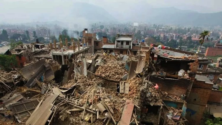 Aumenta a 157 cifra de muertos por terremoto en Nepal