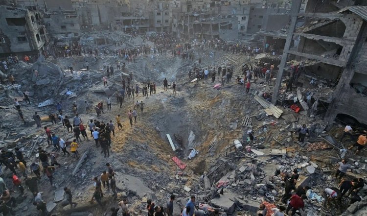 Superan los 9 mil 700 los muertos por bombardeos israelíes contra la Franja de Gaza