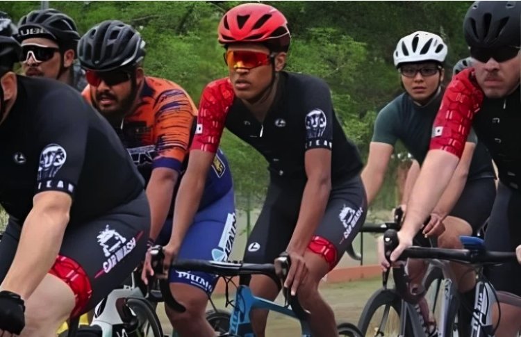 Mientras entrenaba muere ciclista atropellado en carretera de Nuevo León