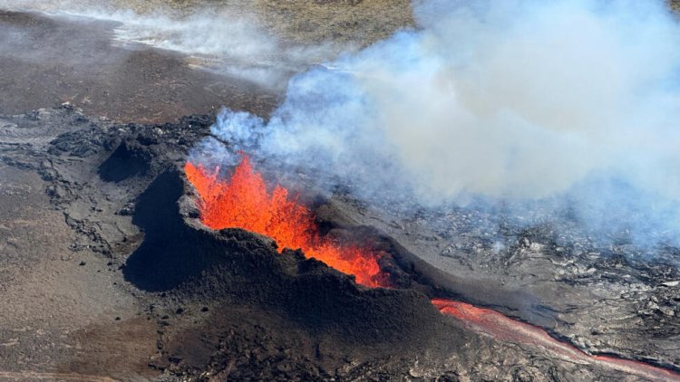 En medio de riesgo de erupción se formó grieta de 15 kilómetros en Islandia