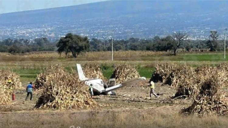 Reportan desplome de avioneta que salió del aeropuerto de Puebla