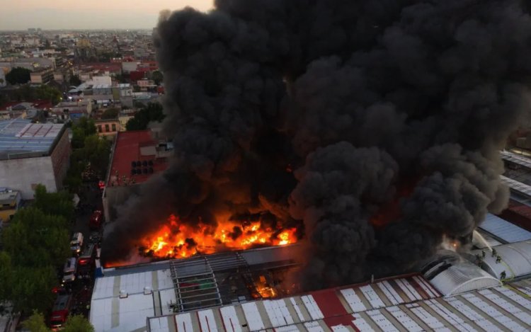 Comerciantes de la Cuauhtémoc siguen a la deriva tras incendio en Plaza Oasis