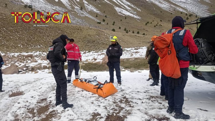 Rescatan a mujer accidentada en el Nevado de Toluca y la trasladan a un hospital