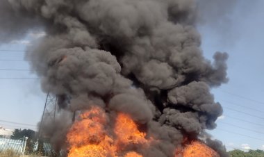 Reportan incendio en respiraderos del Río de los Remedios en Ecatepec, EDOMEX