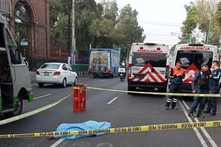 Hombre se lanza de puente y muere en Iztapalapa, CDMX